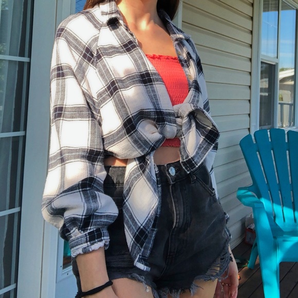 INSTAGRAM THRIFT STORE @corathrifts - Picture 2 of 6